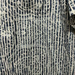 Tommy Bahama Hawaiian Shirt Men Button Up XXL Silk Blues Copyright Pattern